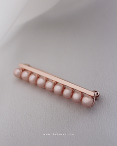 Qamar Long Brooch