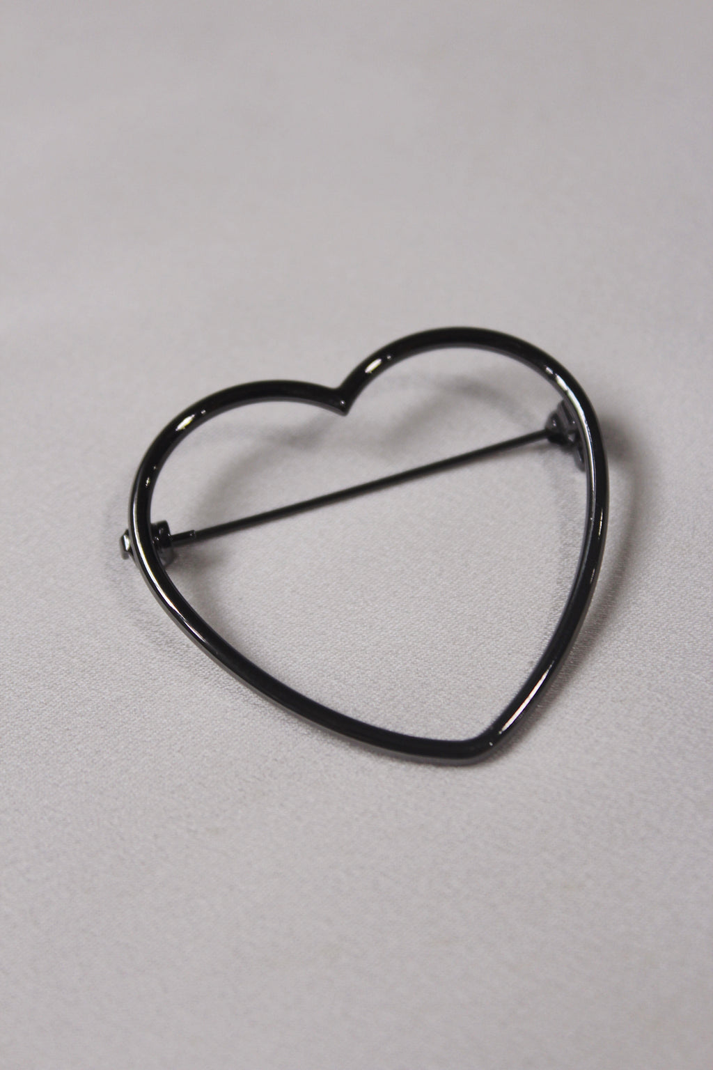 Minimalist Heart brooch